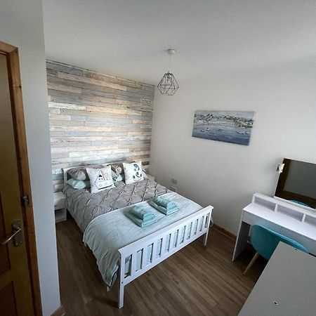Harbour Loft! Newly Refurbished 3 Bed Flat! Apartman Burry Port Kültér fotó