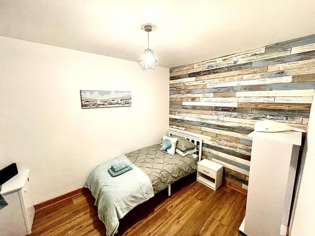 Harbour Loft! Newly Refurbished 3 Bed Flat! Apartman Burry Port Kültér fotó