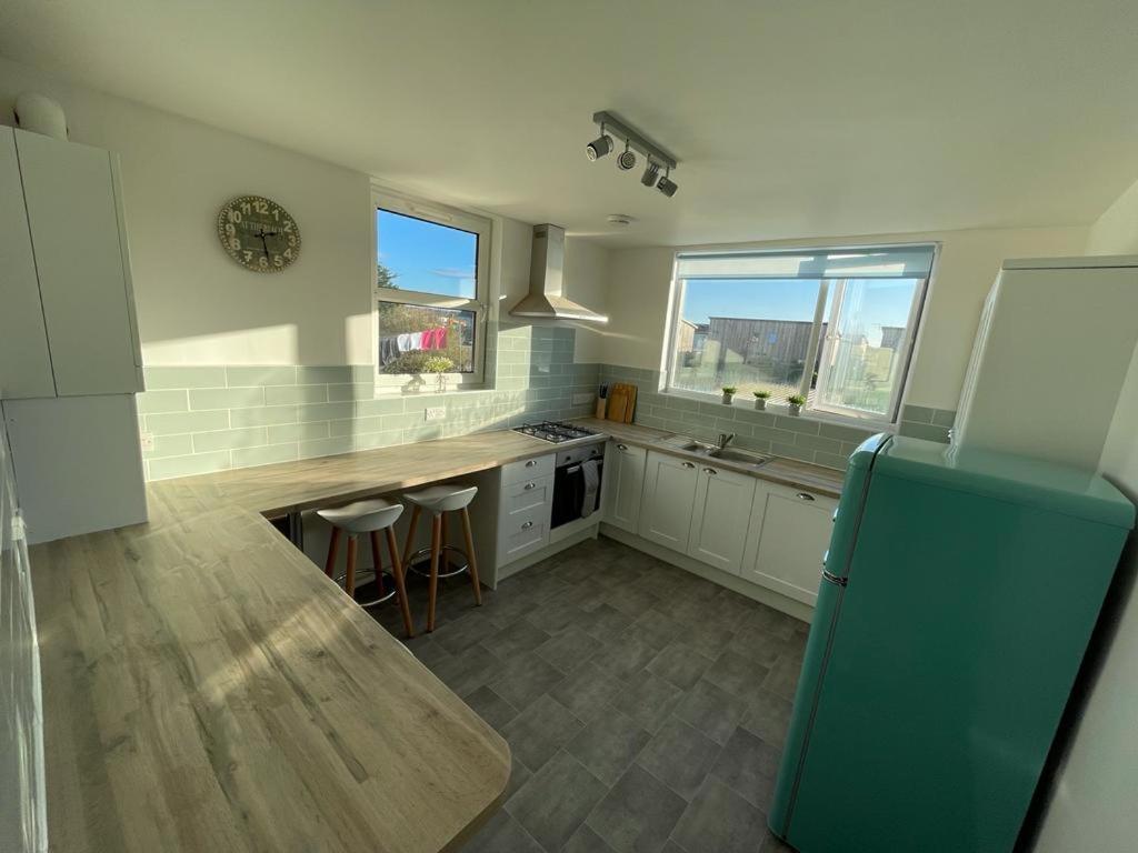 Harbour Loft! Newly Refurbished 3 Bed Flat! Apartman Burry Port Kültér fotó
