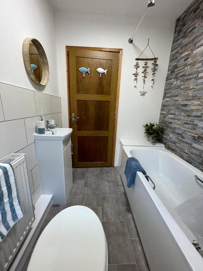 Harbour Loft! Newly Refurbished 3 Bed Flat! Apartman Burry Port Kültér fotó
