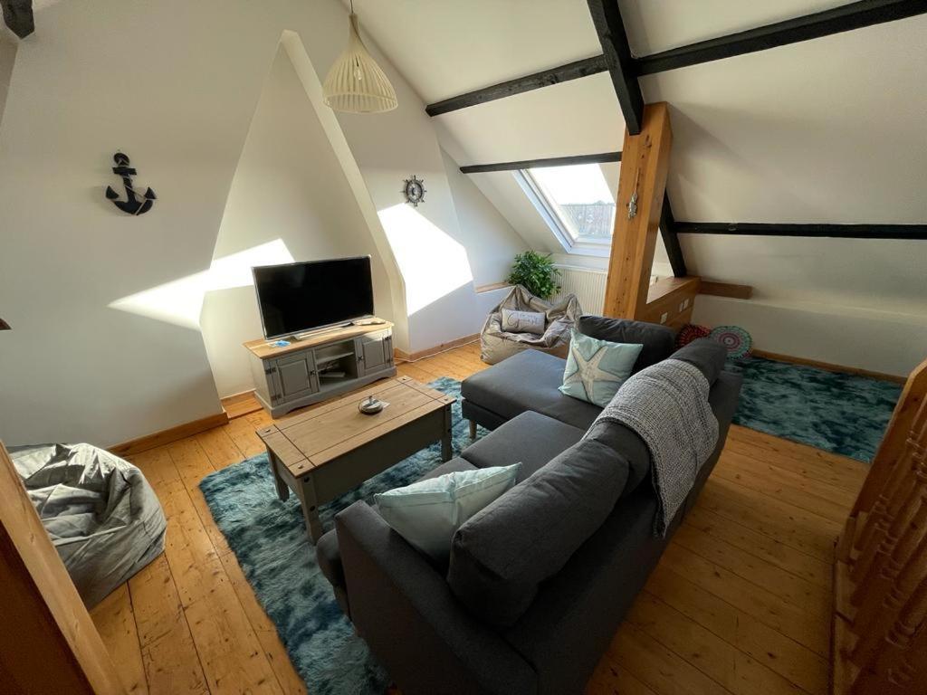 Harbour Loft! Newly Refurbished 3 Bed Flat! Apartman Burry Port Kültér fotó