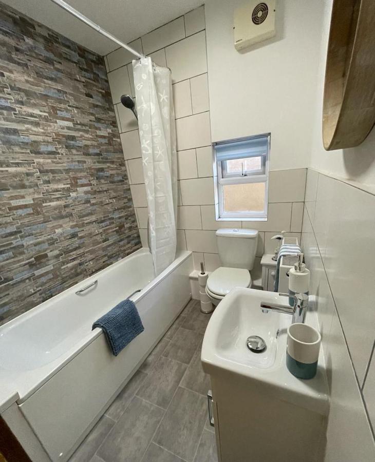 Harbour Loft! Newly Refurbished 3 Bed Flat! Apartman Burry Port Kültér fotó